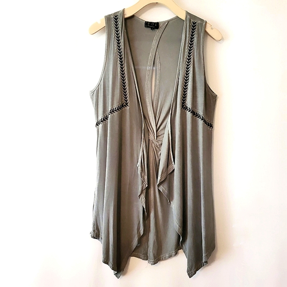 POL Sleeveless Embroidered Split Hem Twist Back Open Tunic Cardigan